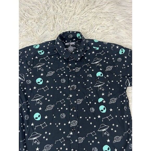Hot Topic Shirt Men's Small Alien All Over Print Space UFO Constellation Camp - Picture 9 of 9
